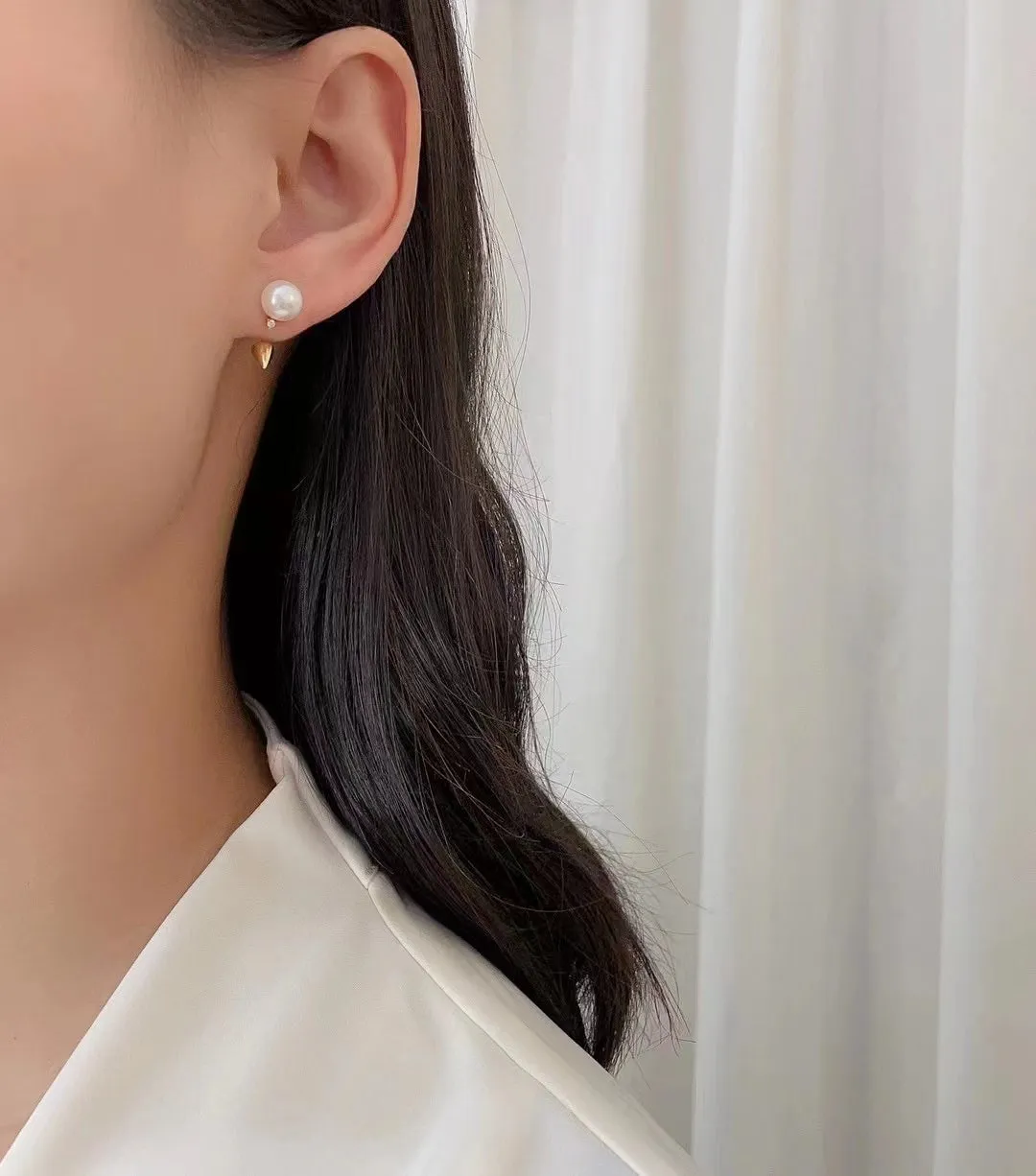 Diamond "pointy" Akoya Pearl Earring